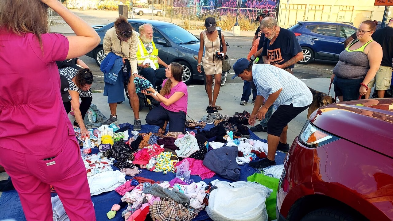 Homeless Shelter Donations Near Me: What to Give and How to Help